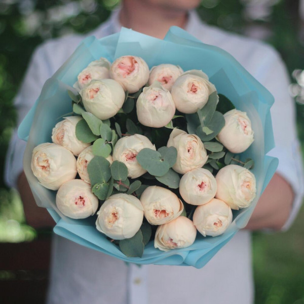 7 кустовых пионовидных роз Эм...